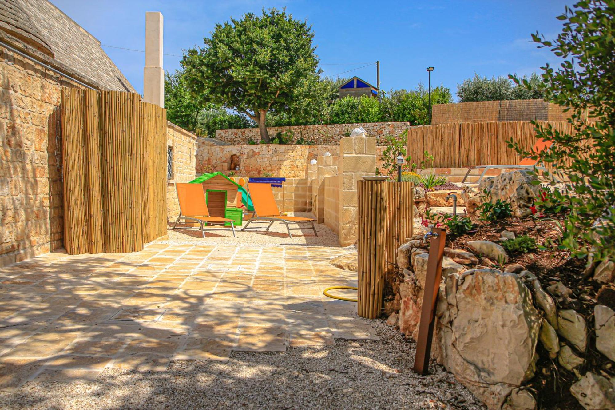Trulli Olistici * Locorotondo